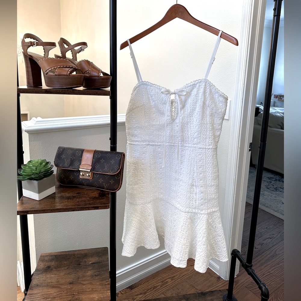 ✨ NWT✨ Superdown Lace Mini Dress